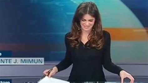 TV presenter wardrobe fail: Spanish presenter’s wardrobe fail on。